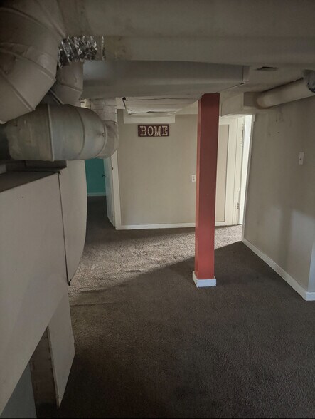 Building Photo - 244 40th St