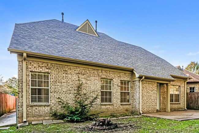 Building Photo - 1128 Casentino St