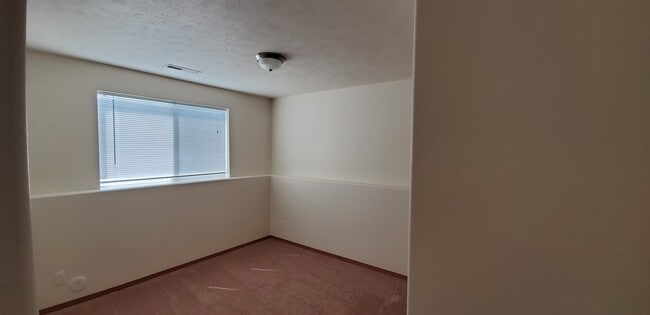Building Photo - Beautiful 4 Bed-3 Bath House in CDA!