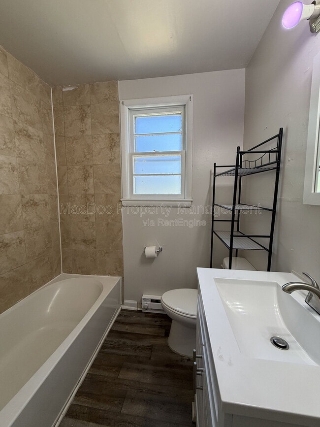 Building Photo - 1500 Airport Ave