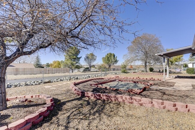 Building Photo - 3 bed, 2 bath home in Prescott Valley