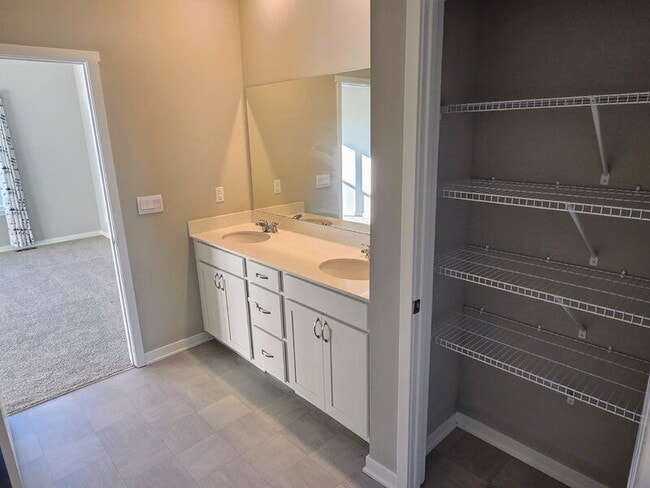 Building Photo - 2511 NW 44th St