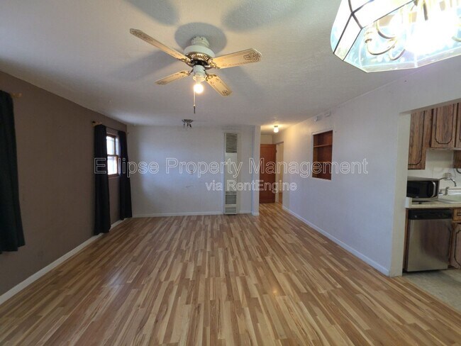 Building Photo - 503 Brown Ave