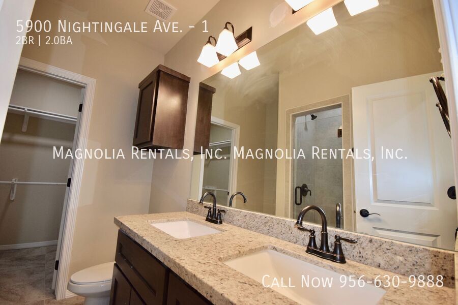 Building Photo - 5900 Nightingale Ave