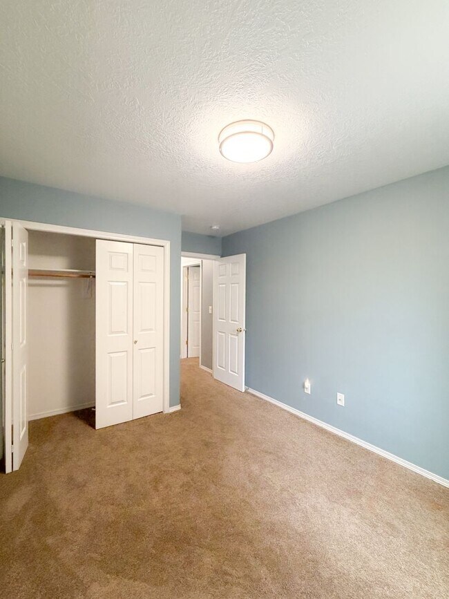 Building Photo - Beautiful 3 Bedroom Home in North East Salem