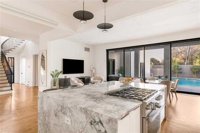 Building Photo - 4201 Potomac Ave