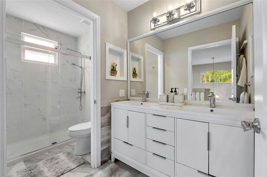 Building Photo - 604 Stanton Dr