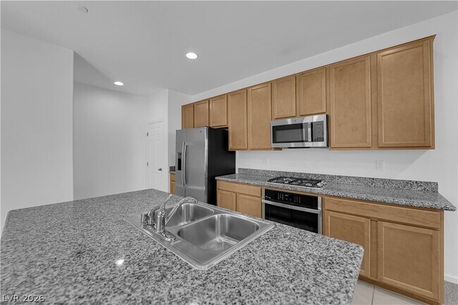 Building Photo - 11680 Hamilton Lk Ave