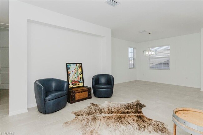 Building Photo - 5680 Melbourne Ct