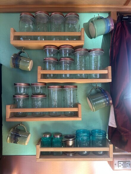 Mason jars, mugs, and tea strainers, oh my! - 833 Valencia St