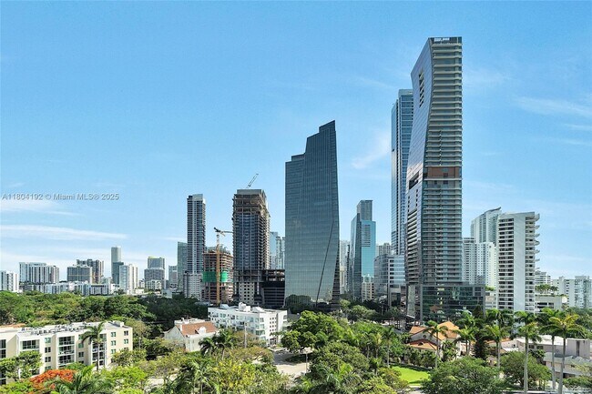 Building Photo - 1581 Brickell Ave