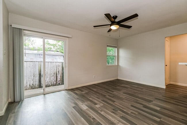 Building Photo - 6710 Wentworth Dr