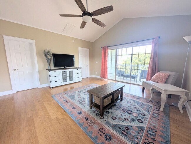 Building Photo - 3947 Gladiola Ct