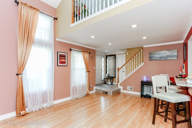 Building Photo - 8126 160th St