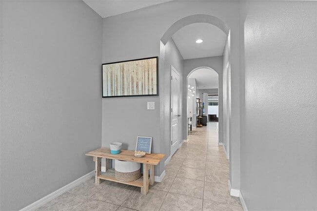 Building Photo - 10425 Red Carpet Ct