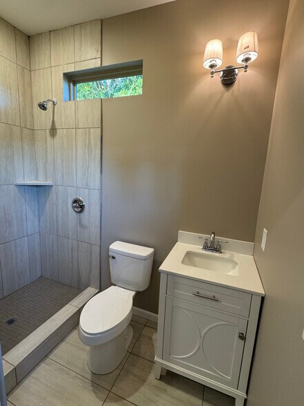 Building Photo - 1203 Bethpage Rd