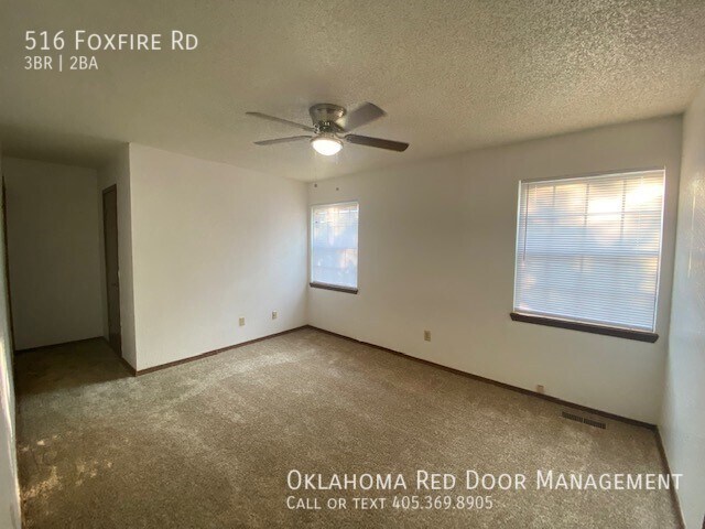 Building Photo - 516 Foxfire Rd