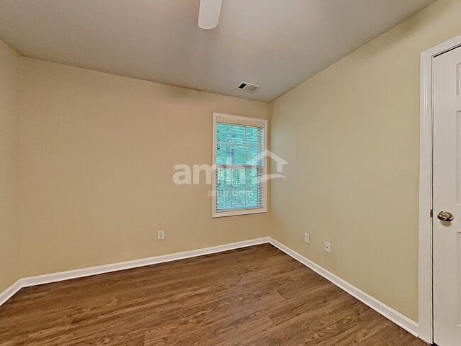 Building Photo - 2651 Freemont St