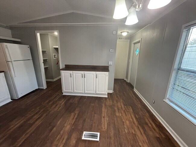 Primary Photo - Triangle Mobile Home Park