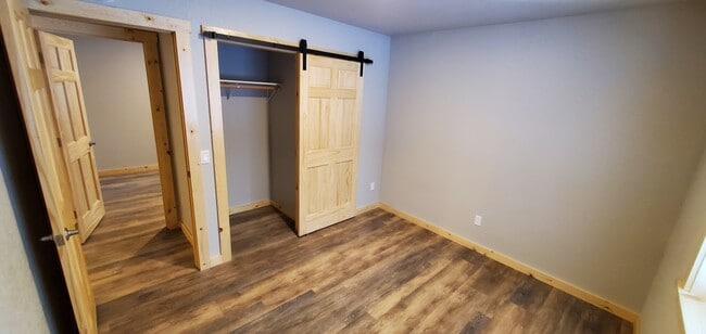 Building Photo - 37200 Open Gate Ct