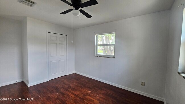 Building Photo - 1307 Park Manor Dr