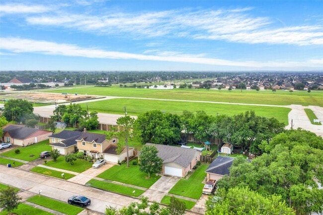 Building Photo - 6219 Silver Leaf Dr