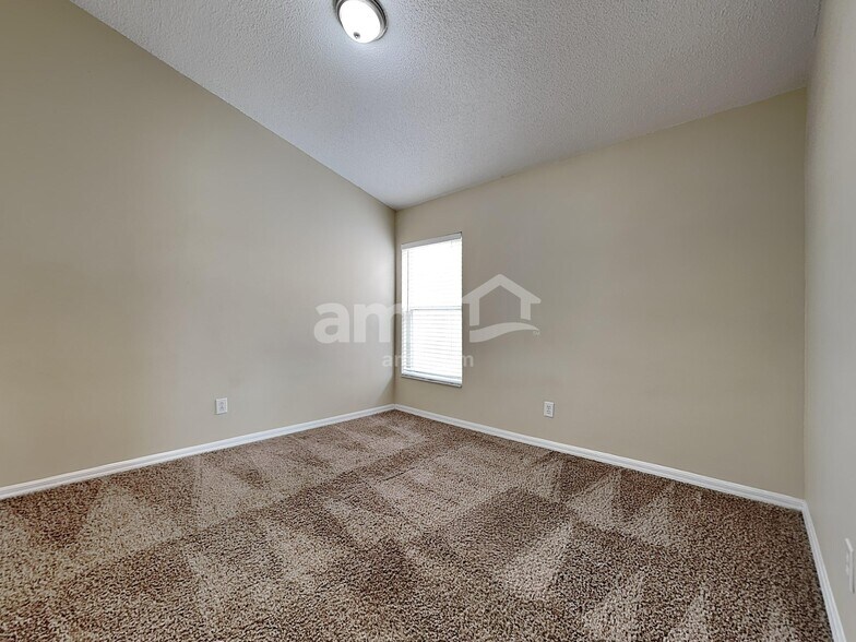 Building Photo - 10625 Cami Ct