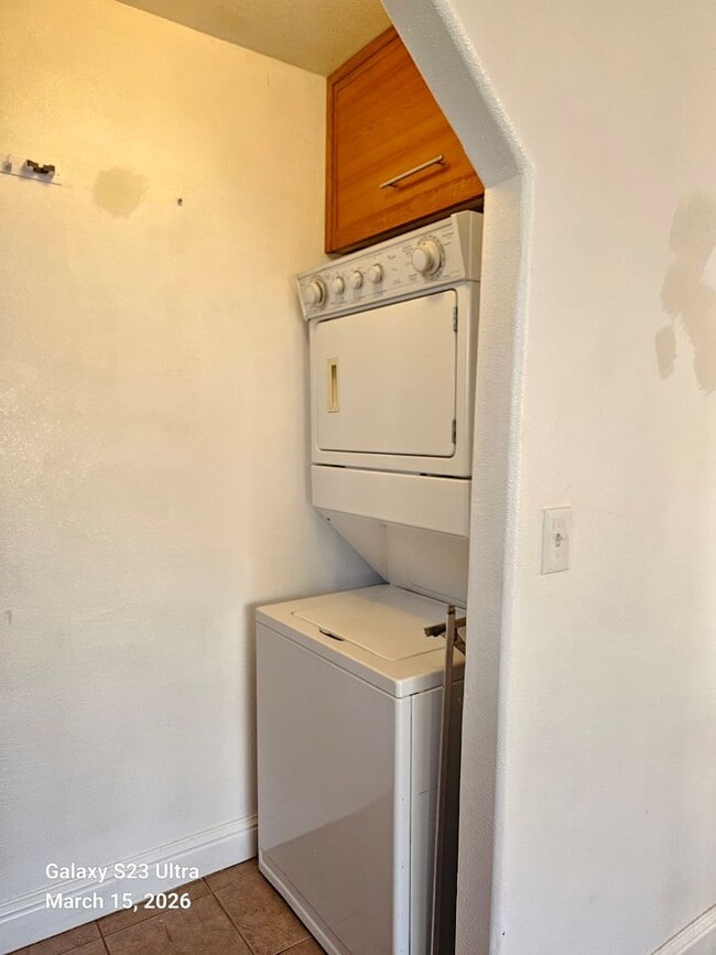 Building Photo - 19141ravenhillroad.is4lease.com