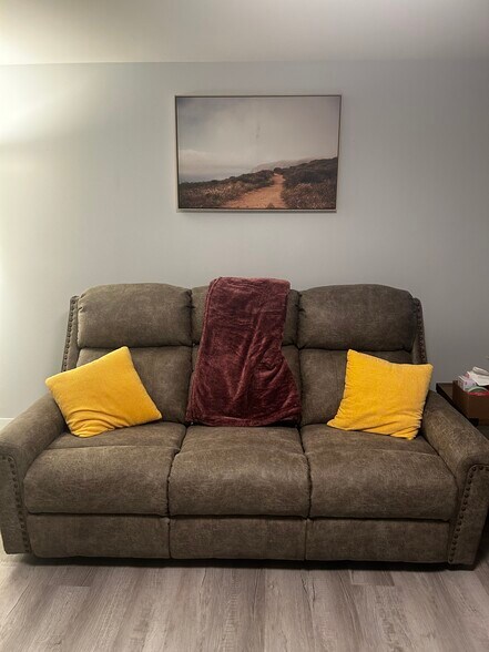 Building Photo - 89 2nd St