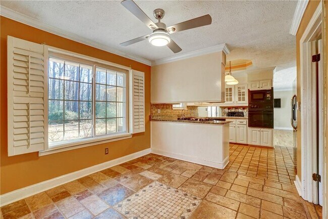 Building Photo - 648 Cativo Dr SW