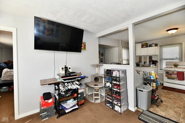Building Photo - Charming 3-Bedroom Home Near Forest Manor Elementary!