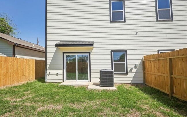 Building Photo - 4514 Galesburg St