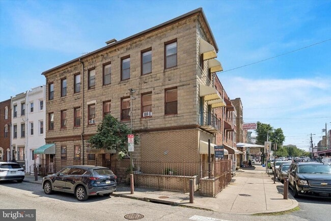 Building Photo - 921 Christian St