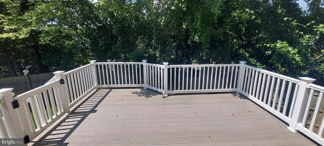 Building Photo - 121 Apple Blossom Way