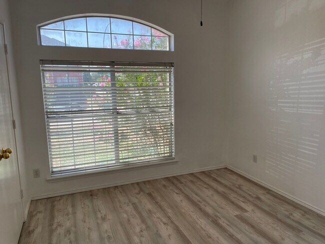 Building Photo - Nice Single Story Home in NW ISD off Hwy 170