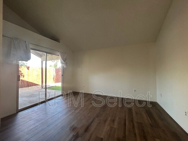Building Photo - 8085 Forest Glen Way