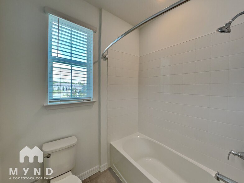 Building Photo - 821 FIREROCK LN