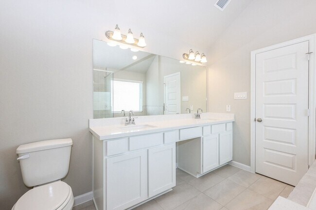 Building Photo - 3018 Olive Hill Dr