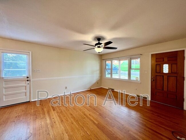 Building Photo - 14 Friendly Hollow