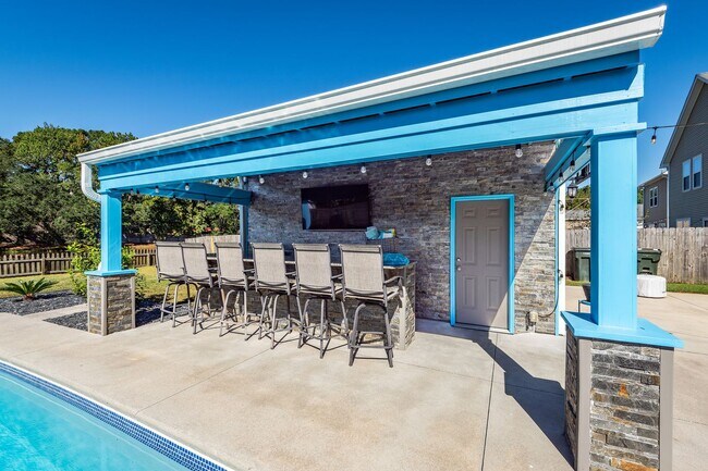 Building Photo - 4 Bedroom, 2.5 Bathroom Home in Brownswood...