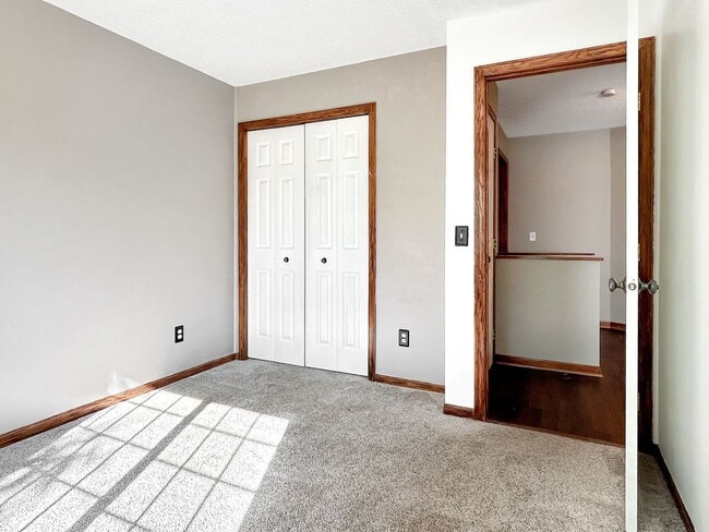Building Photo - 13821 Edgewood Ave