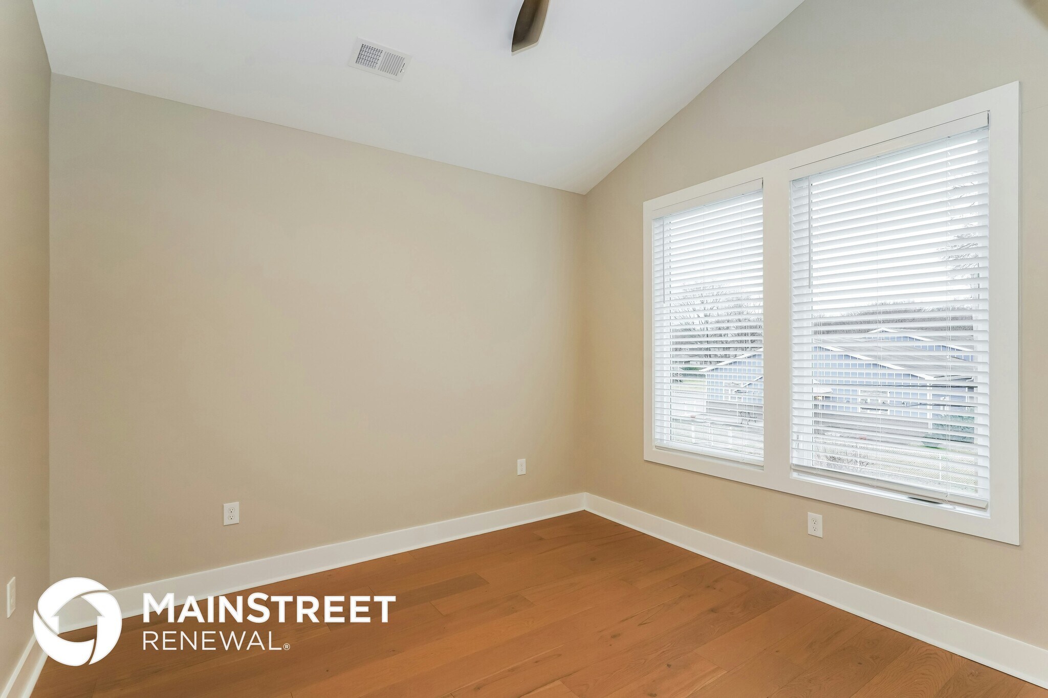 Building Photo - 2142 Oakland St