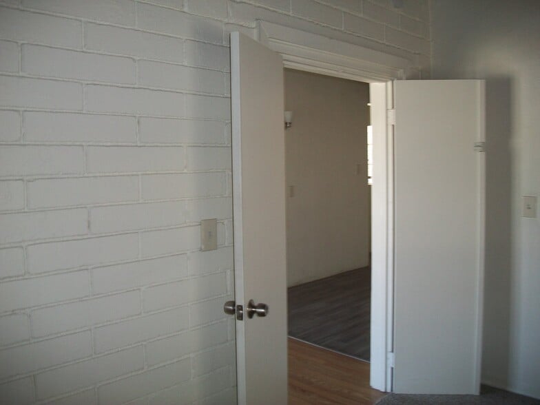 Building Photo - 3744 E 23rd St