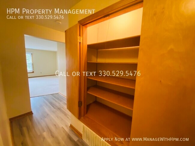 Building Photo - 7165 Starcliff Ave NW