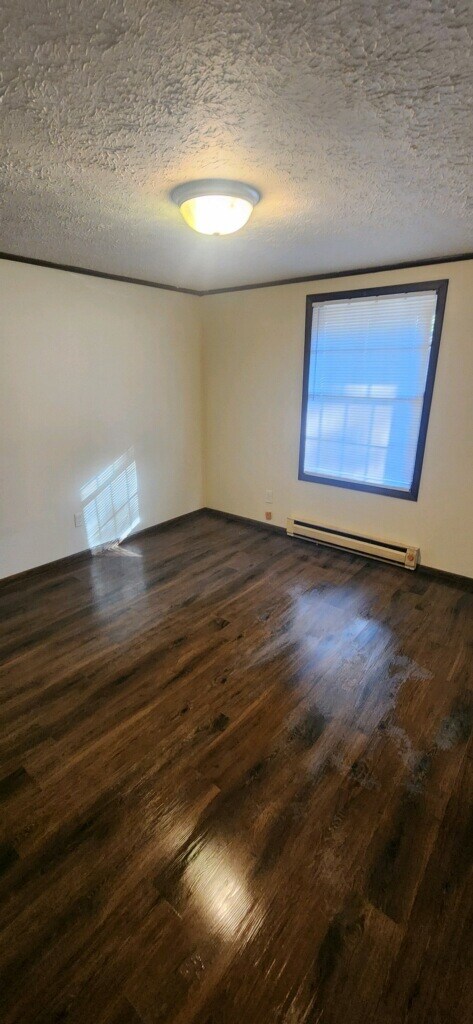 Building Photo - 1100 Northview Dr