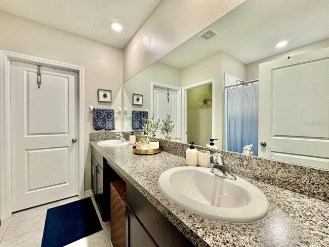 Building Photo - 7309 Canterbury Bells Ct