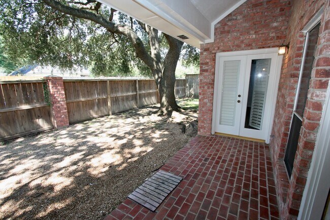 Building Photo - 6706 Prairie Dunes Dr