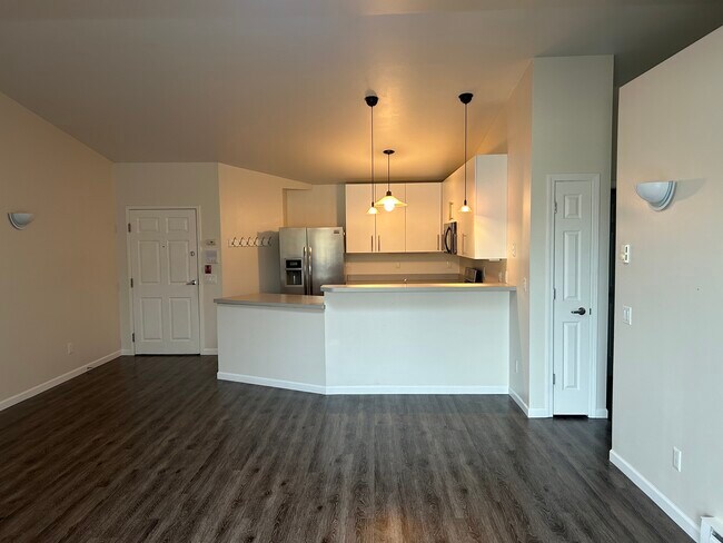 Building Photo - 6025 Monona Dr