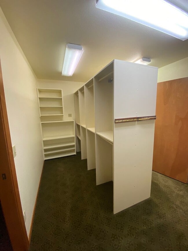 Building Photo - Quaint Country Living (APP#143)