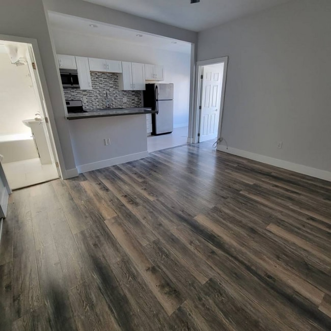 Building Photo - 837 Normandie Ave